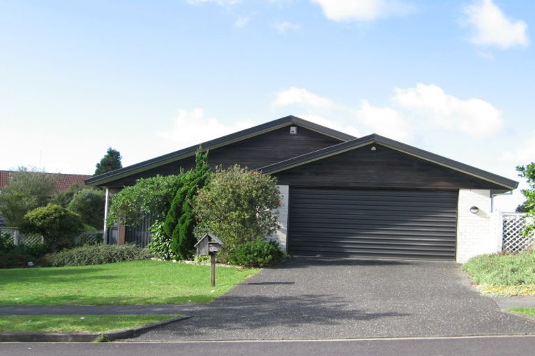 Photo of property in 86 Simmental Crescent, Somerville, Auckland, 2014