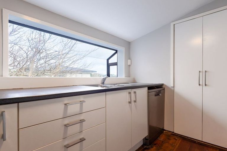 Photo of property in 36 Renown Road, Raumati South, Paraparaumu, 5032