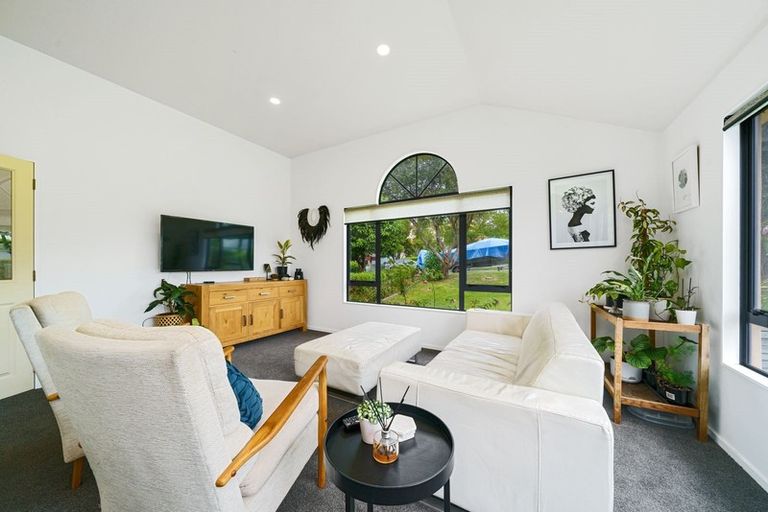 Photo of property in 41 Samwell Drive, Whitby, Porirua, 5024