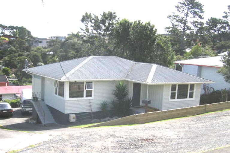 Photo of property in 598 Glenfield Road, Bayview, Auckland, 0629