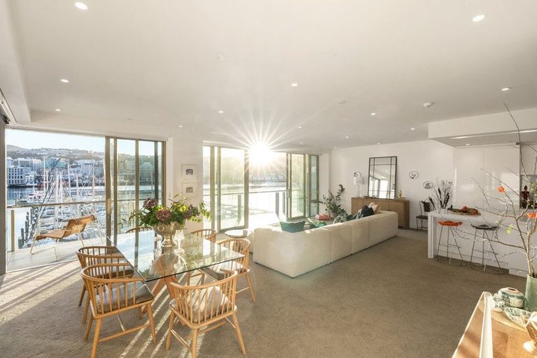 Photo of property in Clyde Quay Wharf, 3c/4 Clyde Quay Wharf, Te Aro, Wellington, 6011