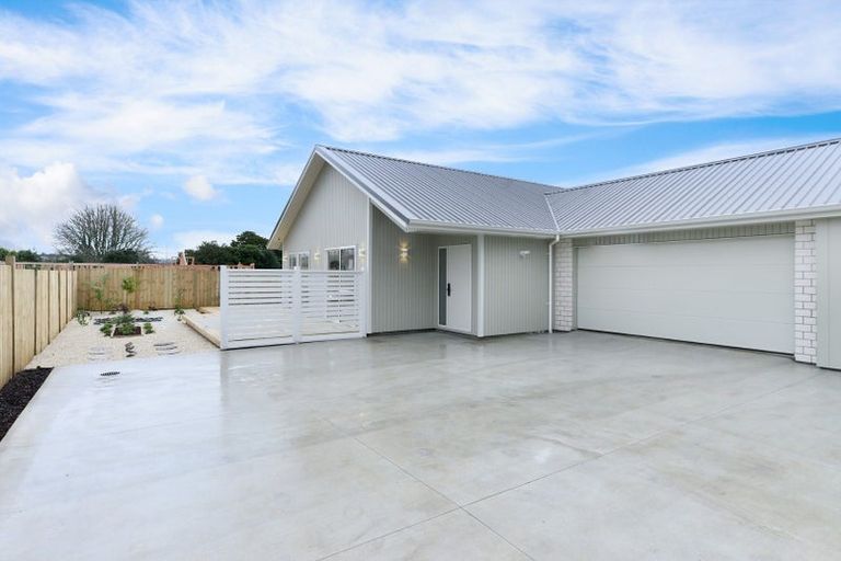 Photo of property in 112 Matua Road, Huapai, Kumeu, 0810