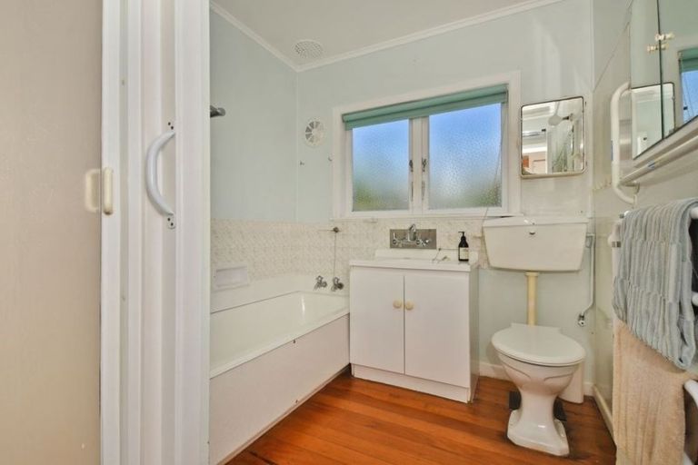 Photo of property in 49 Tuatara Drive, Te Kamo, Whangarei, 0112