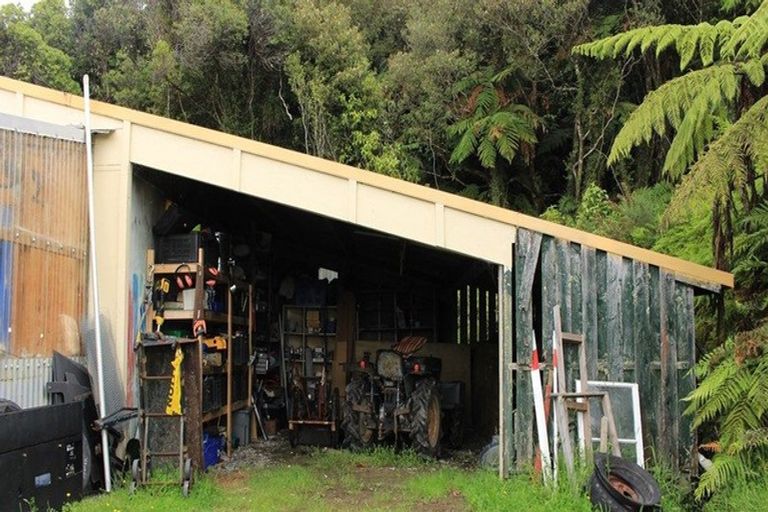 Photo of property in 3094 Coast Road, Barrytown, Runanga, 7873