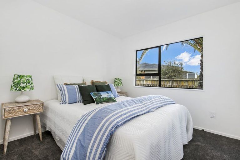 Photo of property in 1/35 Alice Avenue, Orewa, 0931