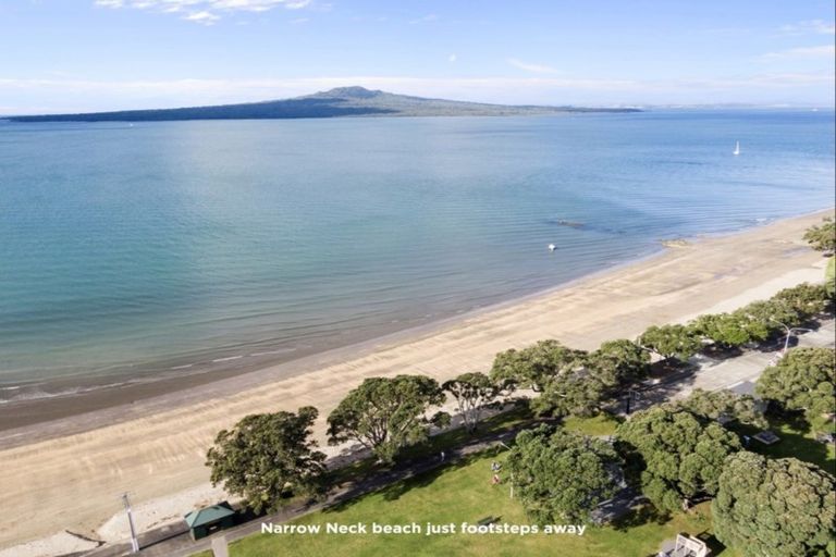 Photo of property in 5 Turnbull Road, Narrow Neck, Auckland, 0624