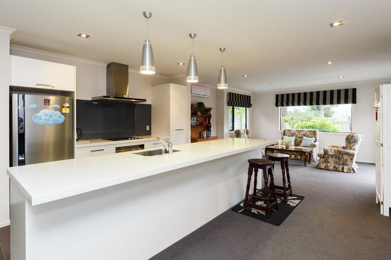 Photo of property in 7 Virtue Place, Hokowhitu, Palmerston North, 4410