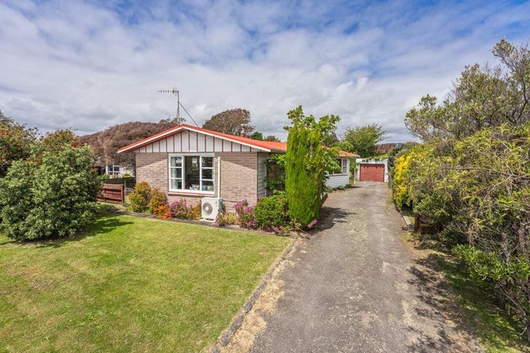 Photo of property in 64 Michael Road, Paraparaumu Beach, Paraparaumu, 5032