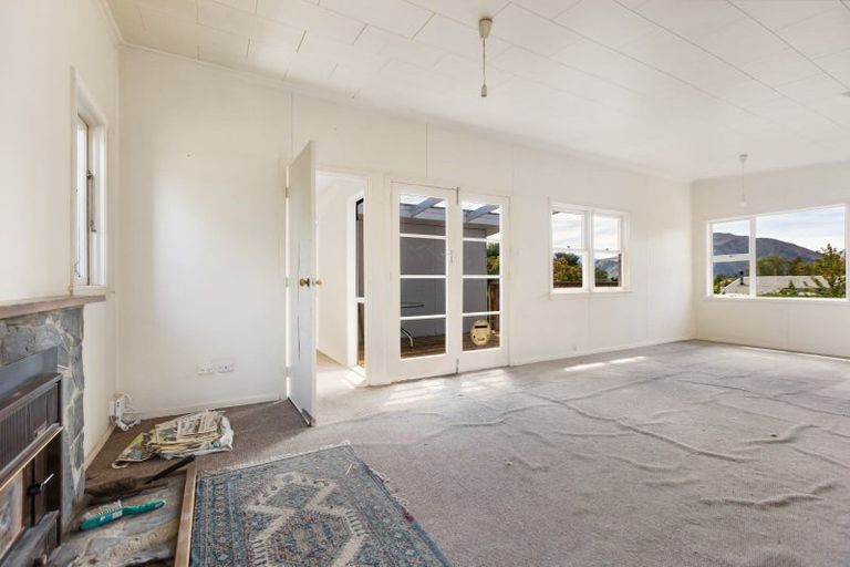 Photo of property in 7 Eely Point Road, Wanaka, 9305
