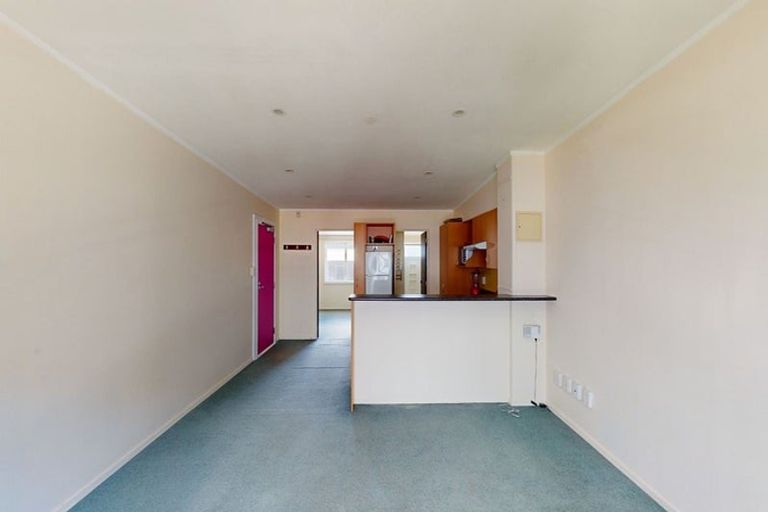 Photo of property in 22/3 Kelvin Grove, Te Aro, Wellington, 6011