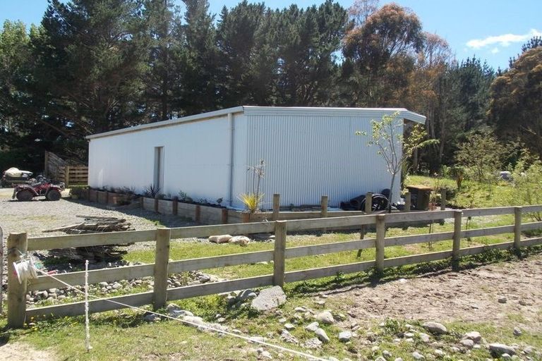 Photo of property in 349 Turitea Road, Turitea, Palmerston North, 4472