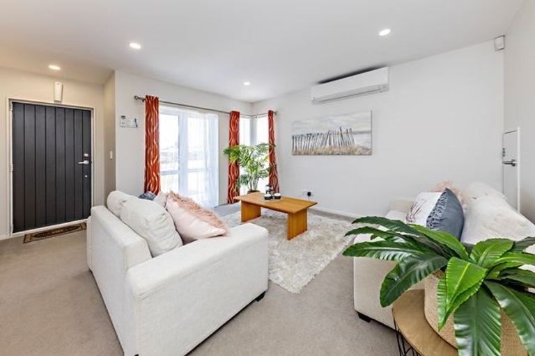 Photo of property in 9 Tribute Loop, Takanini, 2112