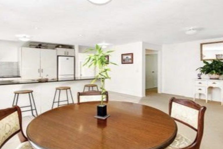 Photo of property in 9 Tararua Close, Aotea, Porirua, 5024