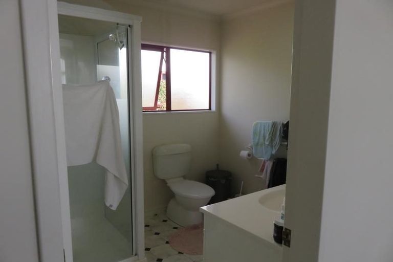Photo of property in 27 Amesbury Drive, Churton Park, Wellington, 6037