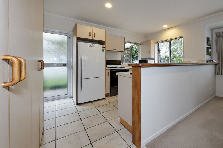 Photo of property in 2/28a Godley Road, Green Bay, Auckland, 0604