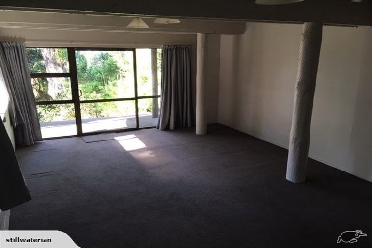 Photo of property in 25 Elliston Crescent, Stanmore Bay, Whangaparaoa, 0932