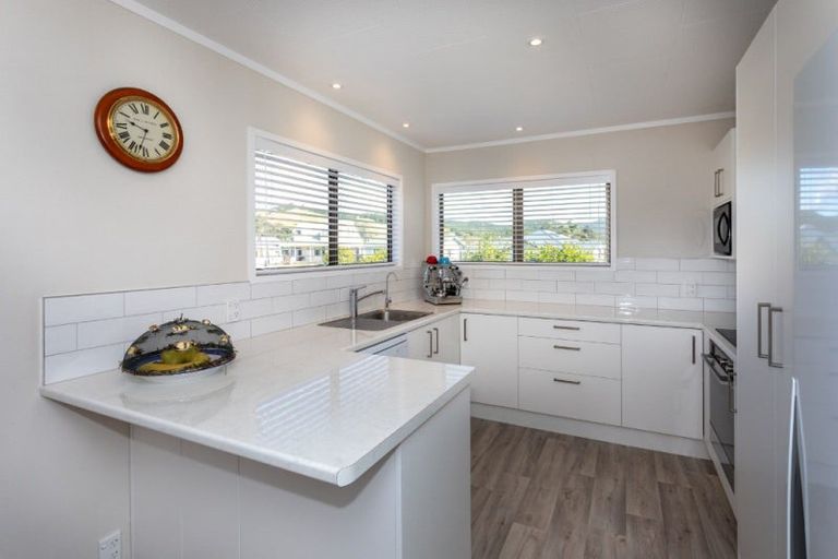 Photo of property in 167 Durrant Drive, Whangamata, 3620