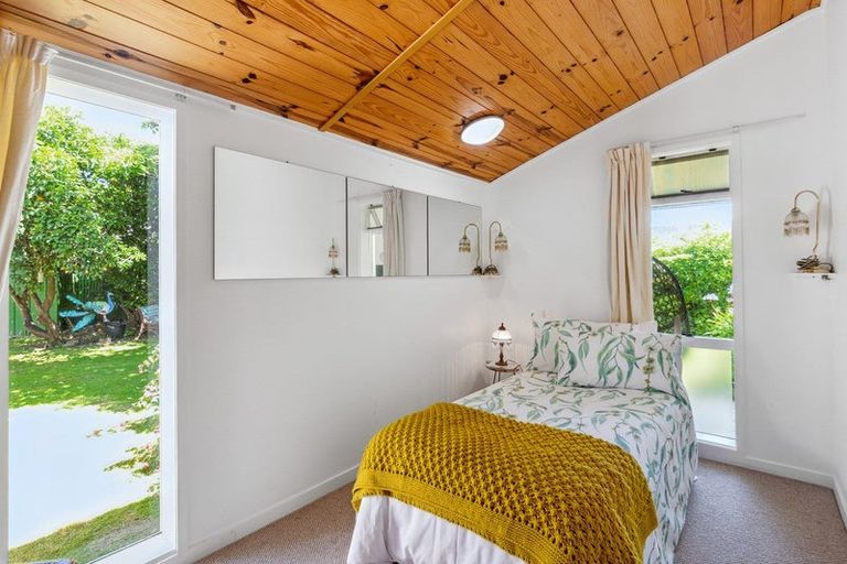 Photo of property in 12 Kowhai Grove, Waikanae, 5036