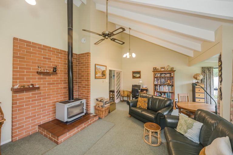 Photo of property in 376 Awamoa Road, Awamoa, Oamaru, 9495