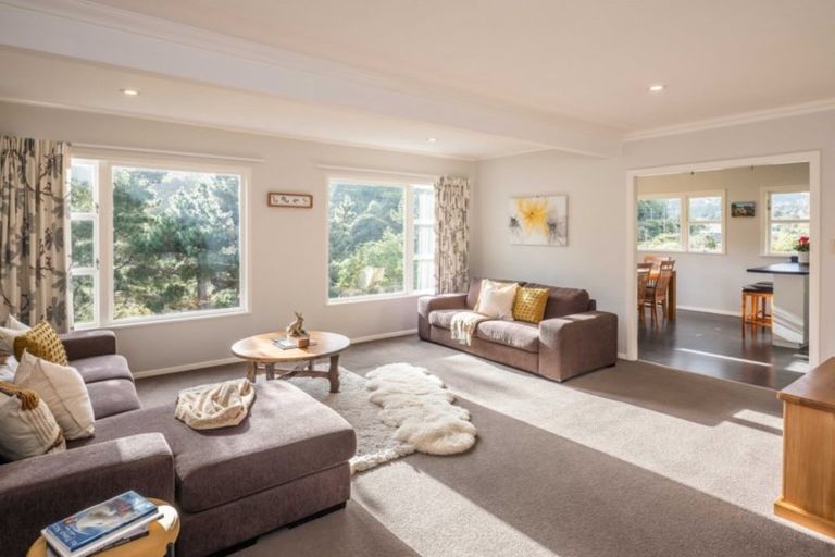 Photo of property in 17 Hewett Way, Ngaio, Wellington, 6035