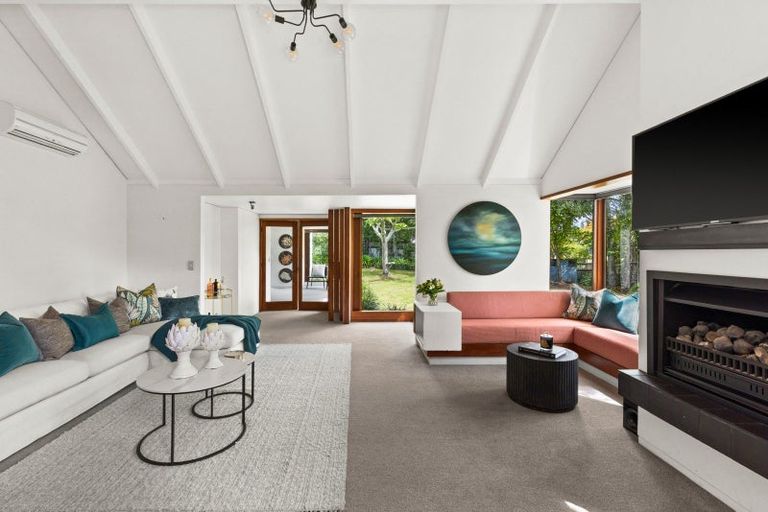 Photo of property in 25 Reeve Drive, Havelock North, 4130