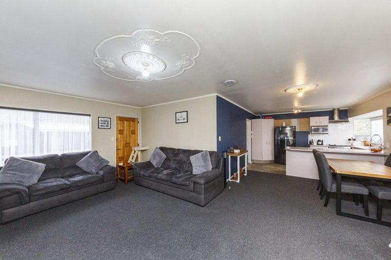 Photo of property in 25 Dalfield Place, Highbury, Palmerston North, 4412