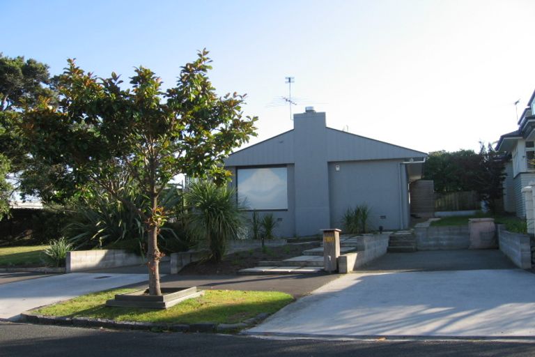 Property details for 40 Marine Parade, Herne Bay, Auckland, 1011