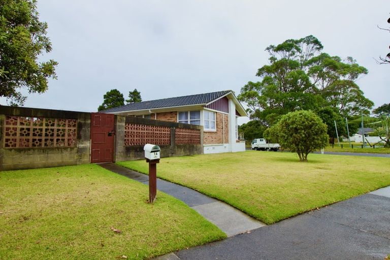 Photo of property in 14 Waterlea Avenue, Mangere Bridge, Auckland, 2022