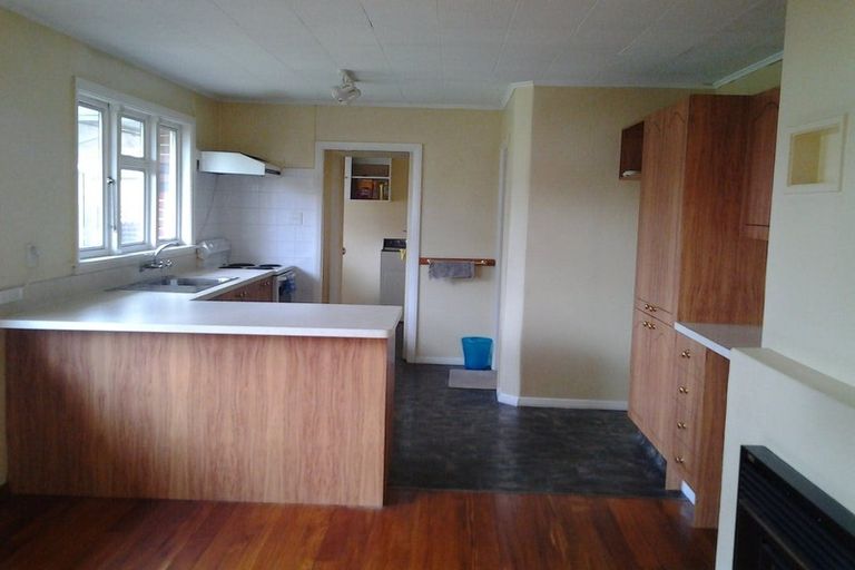Photo of property in 23 Middlepark Road, Sockburn, Christchurch, 8042