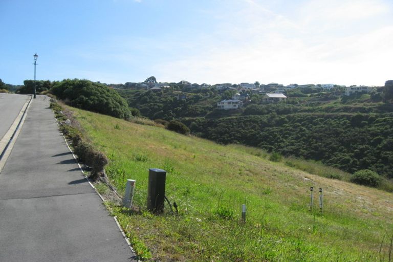 Photo of property in 15 Omeo Crescent, Redcliffs, Christchurch, 8081