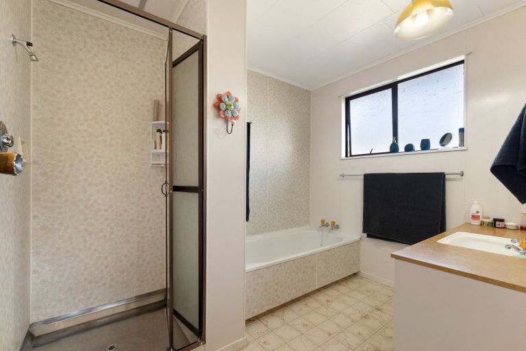 Photo of property in 111 Waikawa Road, Picton, 7220