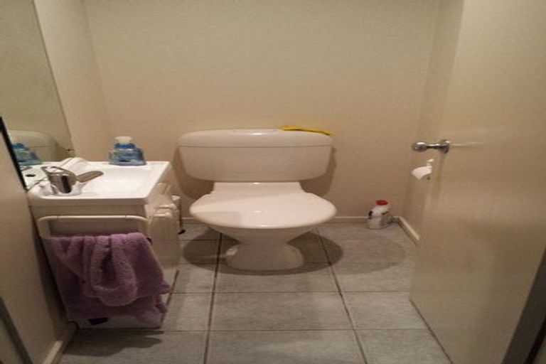 Photo of property in 11/3 Orwell Road, Greenhithe, Auckland, 0632