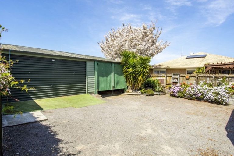 Photo of property in 136 Dickson Road, Papamoa Beach, Papamoa, 3118