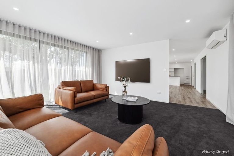 Photo of property in 74 Turuturu Road, Hawera, 4674