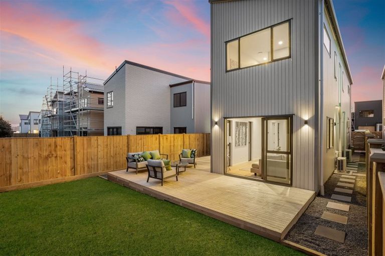 Photo of property in 22 Coast Garden Drive, Hobsonville, Auckland, 0616