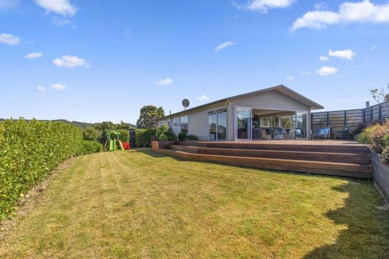 Photo of property in 13 Wattle Grove, Maungaraki, Lower Hutt, 5010