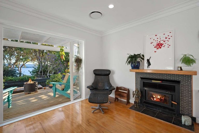 Photo of property in 1/146 Rangatira Road, Beach Haven, Auckland, 0626