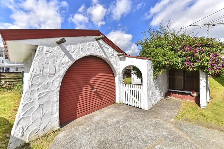 Photo of property in 2/110 Beach Road, Pahurehure, Papakura, 2113