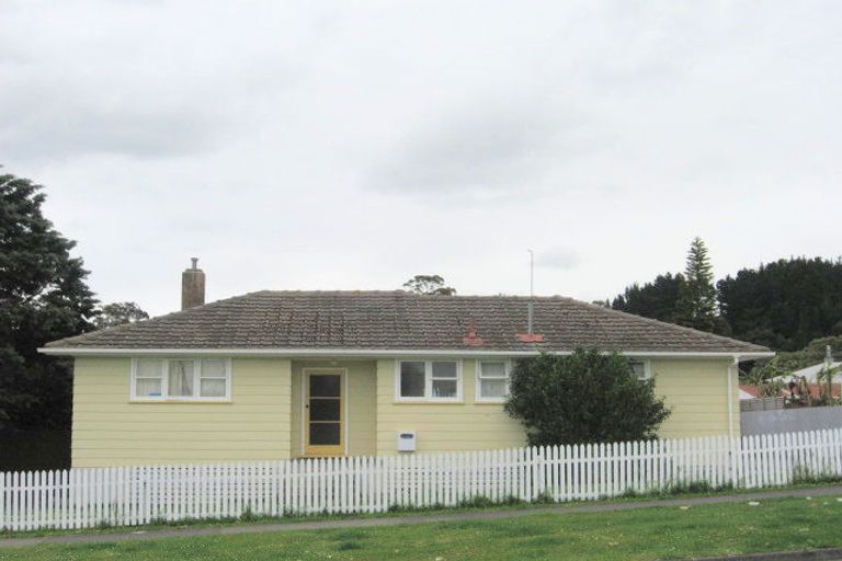 Photo of property in 4 Davy Place, Outer Kaiti, Gisborne, 4010