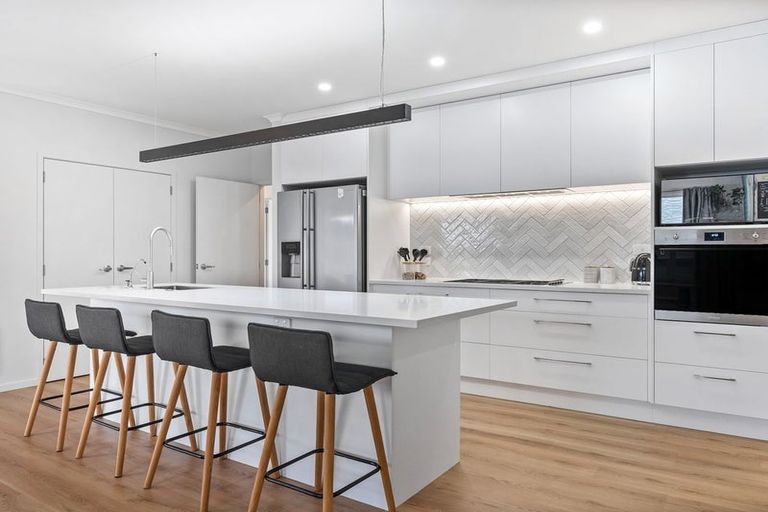 Photo of property in 37 Josh Road, Huapai, Kumeu, 0810