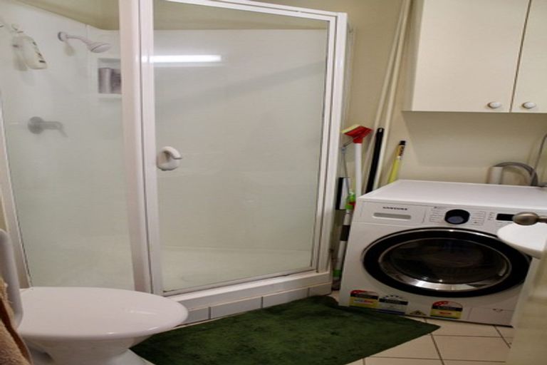 Photo of property in Terrace Tower Apartments, 7e/126 The Terrace, Wellington Central, Wellington, 6011