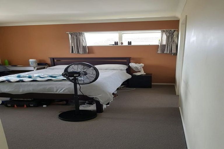 Photo of property in 16 Kauri Glen Road, Northcote, Auckland, 0627