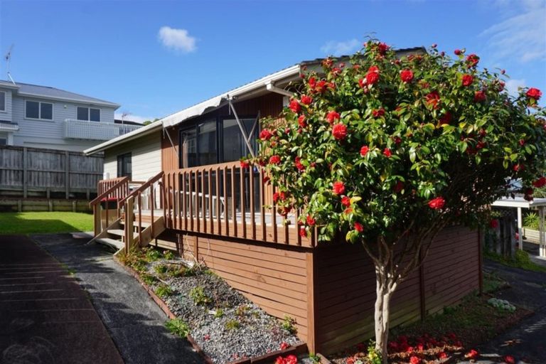 Photo of property in 4/3 Henry Street, Avondale, Auckland, 1026