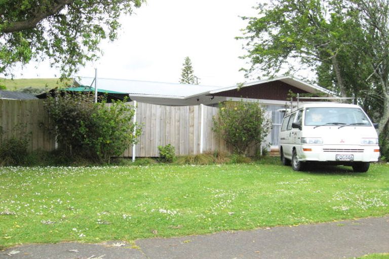Photo of property in 45 Wallace Road, Mangere Bridge, Auckland, 2022
