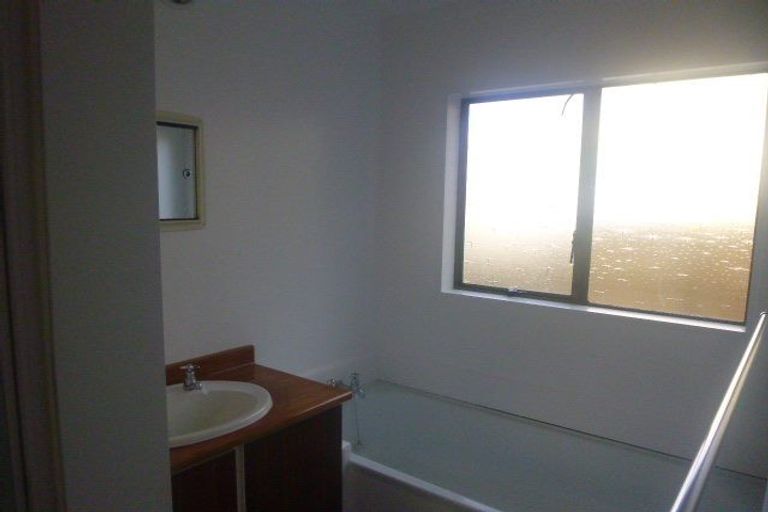 Photo of property in 1/179 Marine Parade, Seatoun, Wellington, 6022