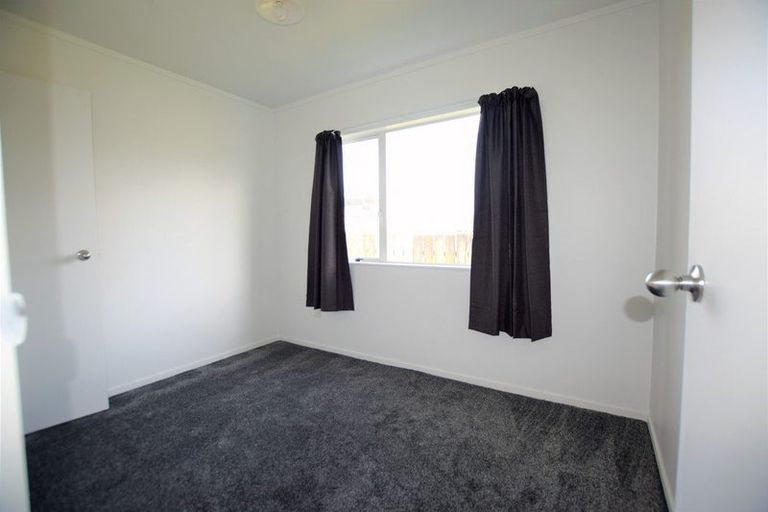 Photo of property in 46 Hindmarsh Street, Henderson, Auckland, 0612