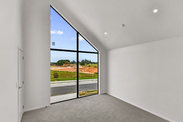 Photo of property in 95 Maungakaraka Road, Karaka, 2580