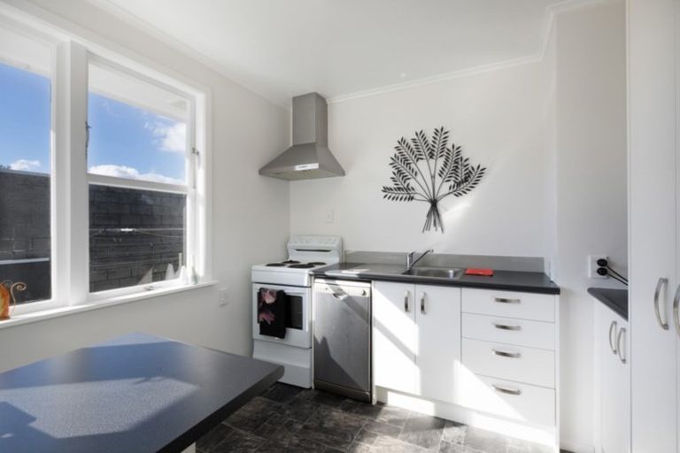 Photo of property in 1/400 Fergusson Drive, Heretaunga, Upper Hutt, 5018