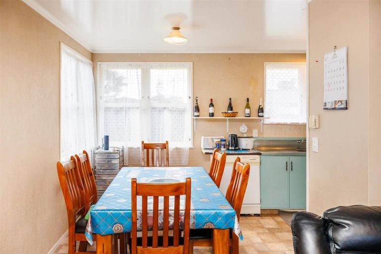 Photo of property in 5 Lambert Street, Marton, 4710