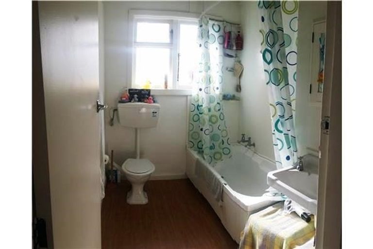 Photo of property in 2/84 Clare Road, St Albans, Christchurch, 8014